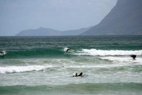 Surfers Lean