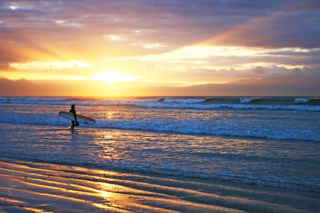 sunrise-colours-and-surf
